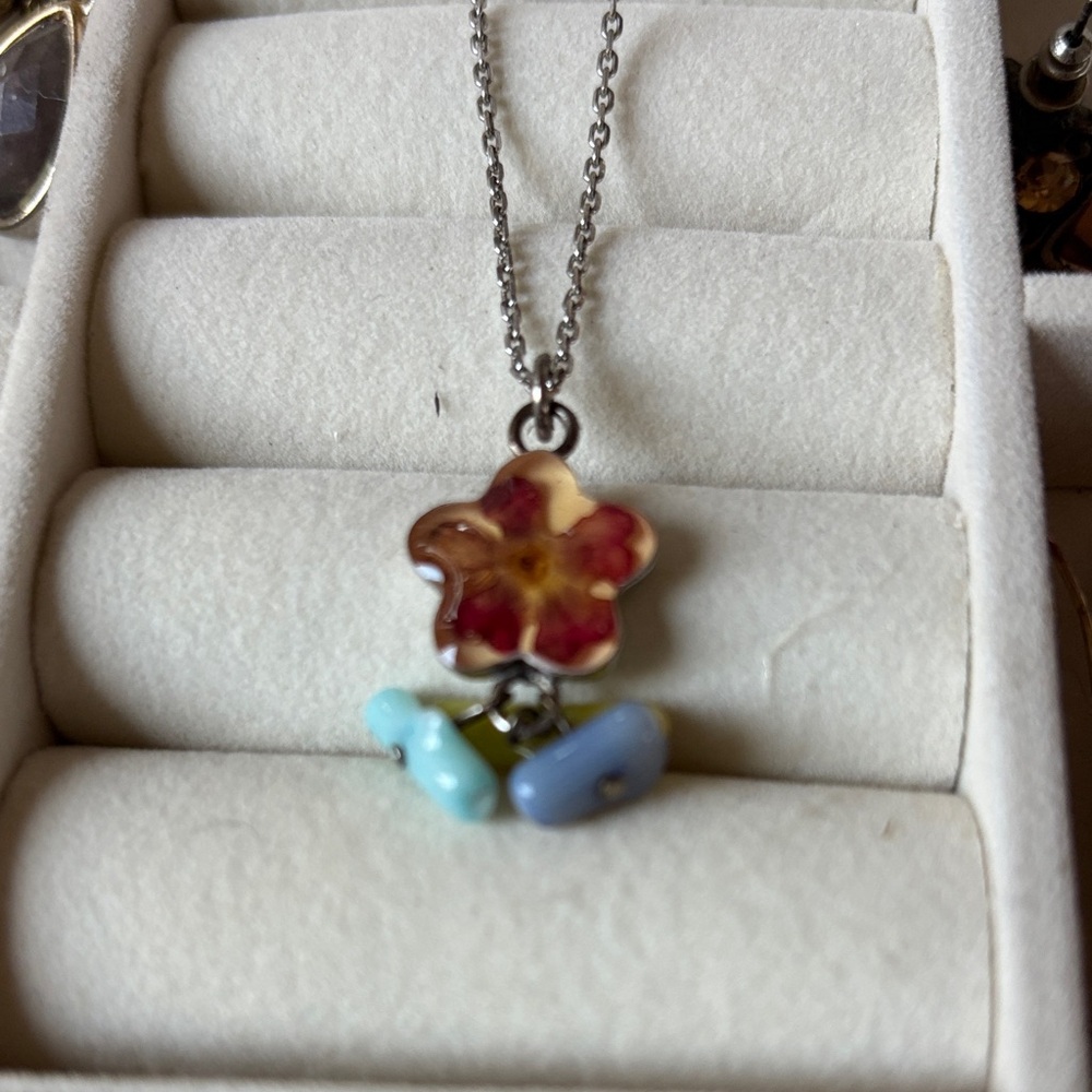 Floral Pendant Necklace with Beads